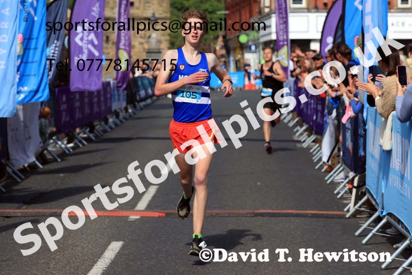 The 2024 Morpeth 10k Road Race.  Photo: David T. Hewitson/Sports for All Pics